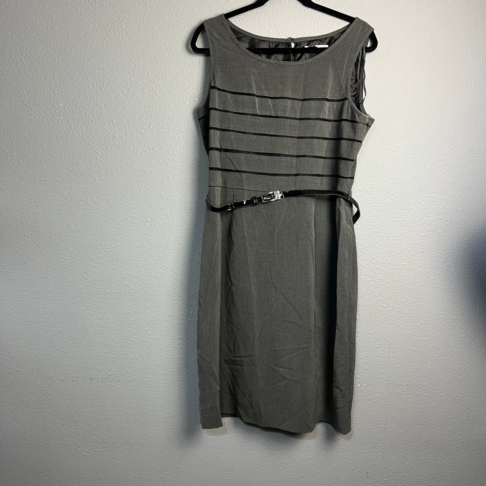 Sandra Darren Grey Sheath Dress with Black Belt Size 16 Classy 70s Church Event